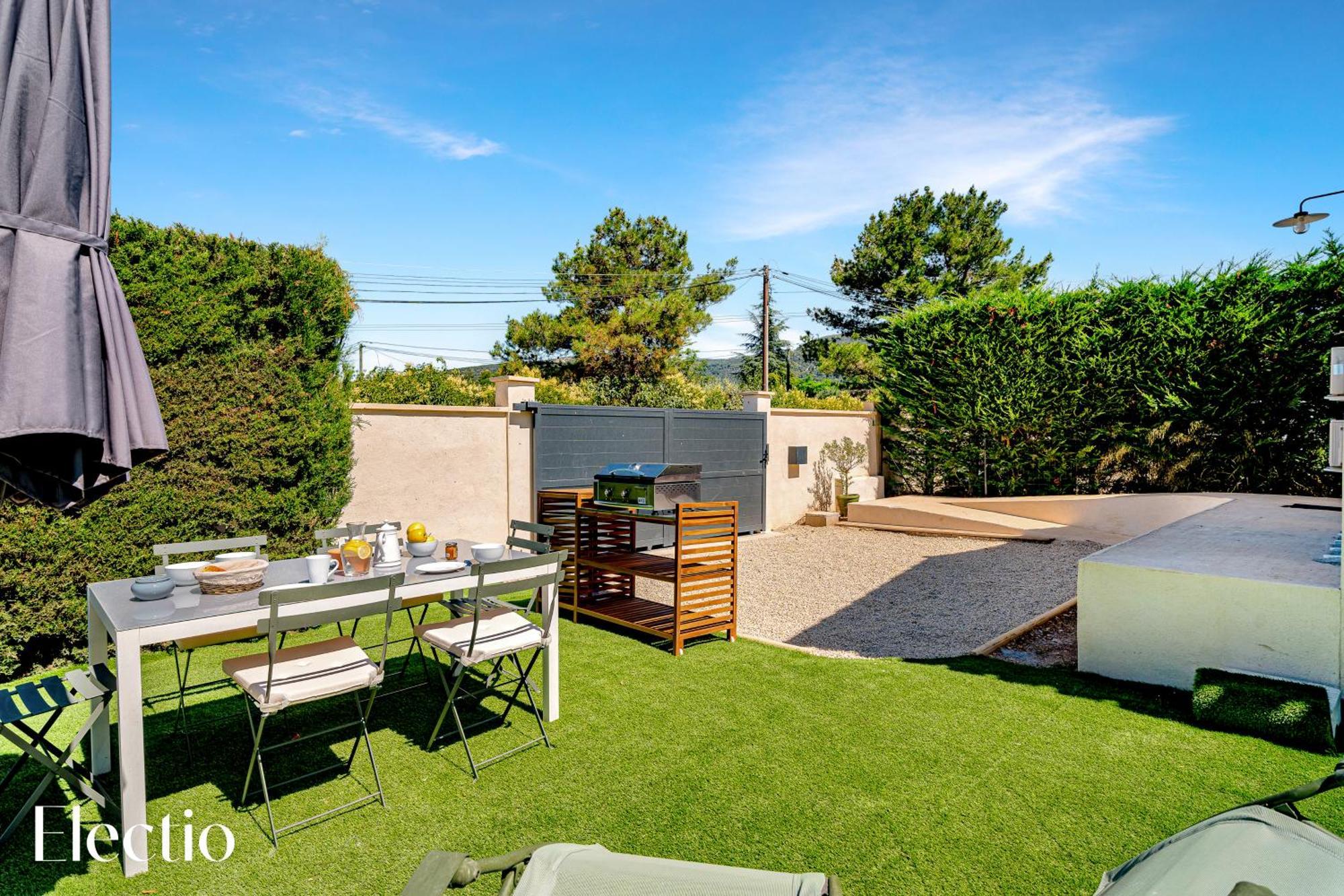 Villa Oliveda - Piscine & Salon Cinema Lourmarin Exteriör bild